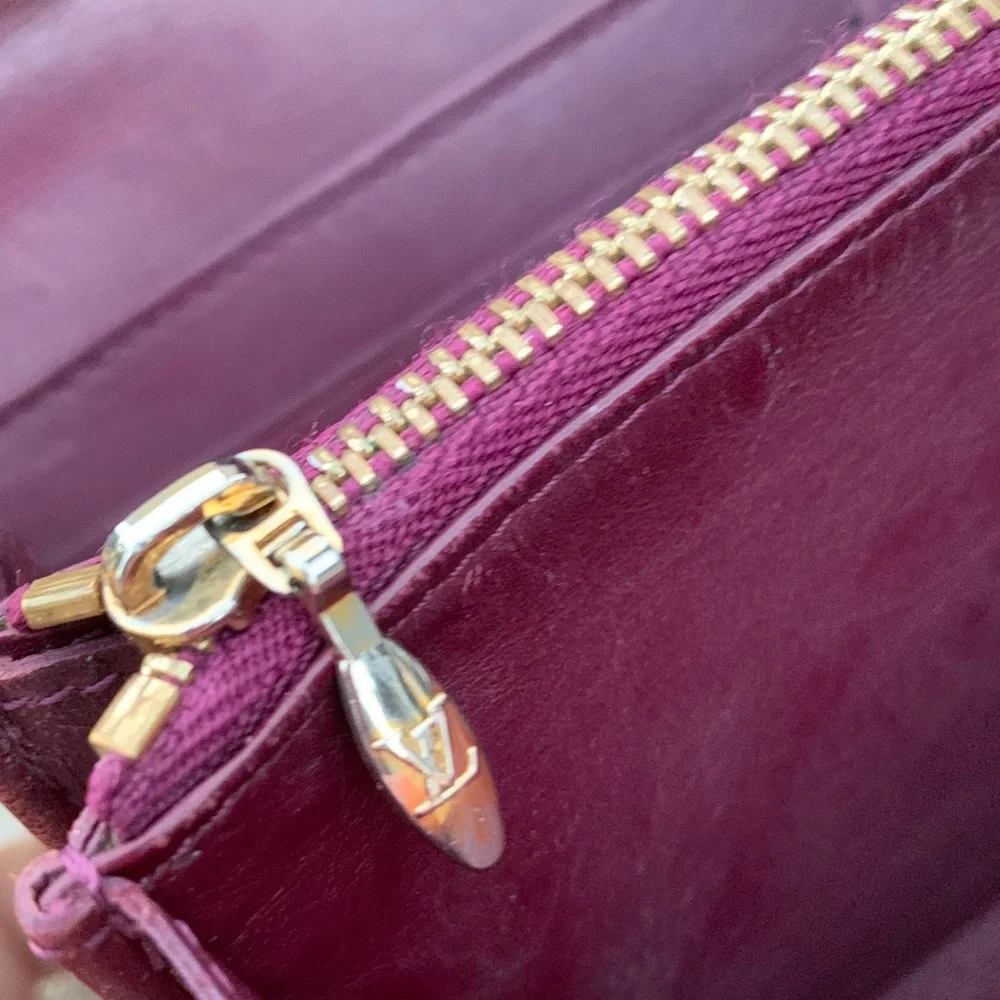 LOUIS Vuitton Vernis Maroon Long Wallet